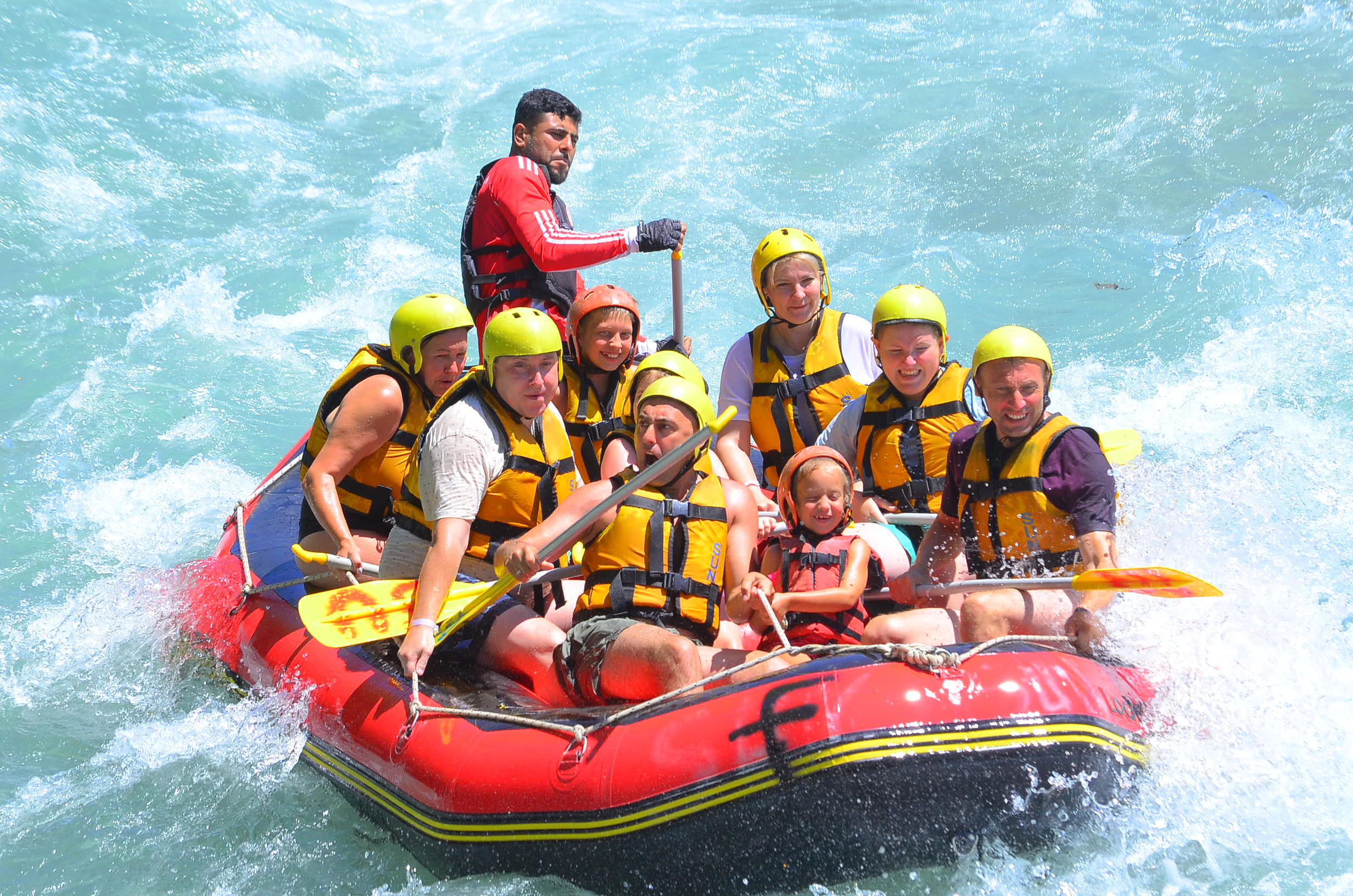 Tazı Kanyonu + Rafting + Zipline (3'ün 1)